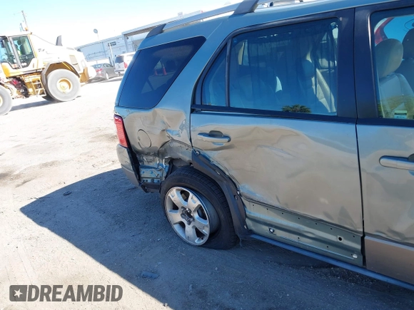2005 Ford Freestyle SEL z VIN 1FMZK021X5GA46212, wystawiony jako IAAI lot #41779597 z przebiegiem 147 994 mil mil oraz . Historia ofert i sprzedaży dostępna na DreamBid. Obrazek 6.
