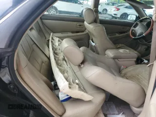 1998 Lexus ES 300 z VIN JT8BF28G7W5048920, wystawiony jako Copart lot #56391015 z przebiegiem 234 109 mil mil oraz Nie do naprawy • Non repairable. Historia ofert i sprzedaży dostępna na DreamBid. Obrazek 10.