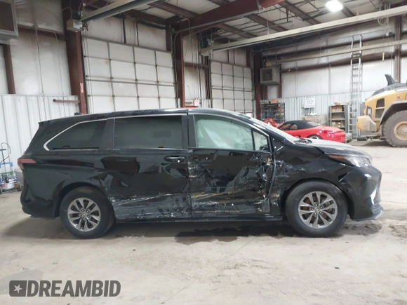2021 Toyota Sienna LE с VIN 5TDKRKEC5MS049307, выставлен на аукционе IAAI как лот 40654172 с пробегом 172 693 миль миль и . История ставок и продаж доступна на DreamBid. Изображение 13.