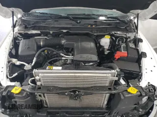 2024 Ram 1500 SLT z VIN 1C6RR7GG3RS156700, wystawiony jako Copart lot #53304145 z przebiegiem 14 147 mil mil oraz Szkoda całkowita • Salvage title. Historia ofert i sprzedaży dostępna na DreamBid. Obrazek 11.