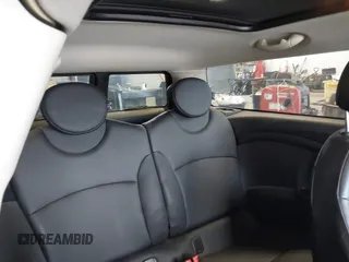 2011 MINI Clubman z VIN WMWZF3C50BT188693, wystawiony jako IAAI lot #41594216 z przebiegiem 156 768 mil mil oraz . Historia ofert i sprzedaży dostępna na DreamBid. Obrazek 8.