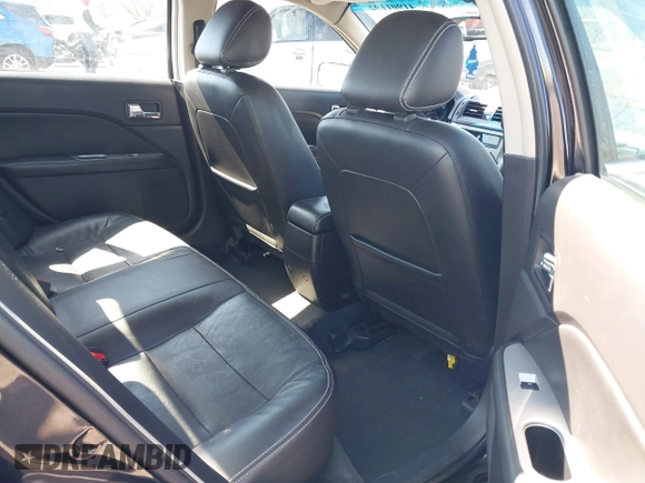 2011 Ford Fusion SEL with VIN 3FAHP0JGXBR125025, listed as a IAAI auction lot 41901192 with 165,822 mi miles. Bid and sale history available at carsss.com. Image 8.