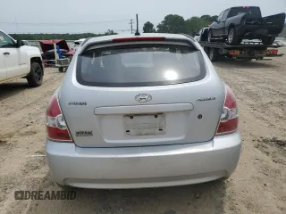 2009 Hyundai Accent GS z VIN KMHCM36C89U119615, wystawiony jako Copart lot #60686265 z przebiegiem 106 778 mil mil oraz Czysty tytuł • Clean title. Historia ofert i sprzedaży dostępna na DreamBid. Obrazek 6.