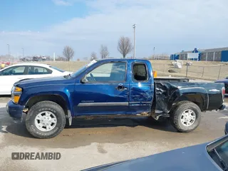 2004 Chevrolet Colorado LS Z71 with VIN 1GCDT196048188709, listed as a IAAI auction lot 41685930 with 153,673 mi miles. Bid and sale history available at carsss.com. Image 15.