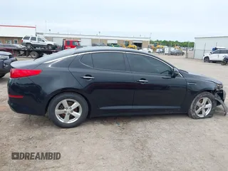 2015 Kia Optima LX z VIN 5XXGM4A70FG517585, wystawiony jako IAAI lot #42193594 z przebiegiem 155 118 mil mil oraz . Historia ofert i sprzedaży dostępna na DreamBid. Obrazek 13.