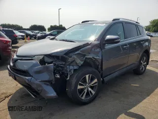 2018 Toyota RAV4 XLE z VIN 2T3RFREV5JW837614, wystawiony jako Copart lot #60047345 z przebiegiem 69 740 mil mil oraz Szkoda całkowita • Salvage title. Historia ofert i sprzedaży dostępna na DreamBid. Obrazek 1.
