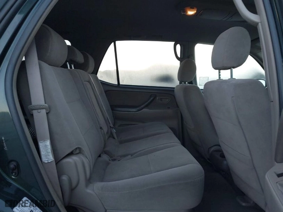 2006 Toyota Sequoia SR5 with VIN 5TDZT34A66S268737, listed as a IAAI auction lot 41748370 with 135,796 mi miles. Bid and sale history available at carsss.com. Image 8.
