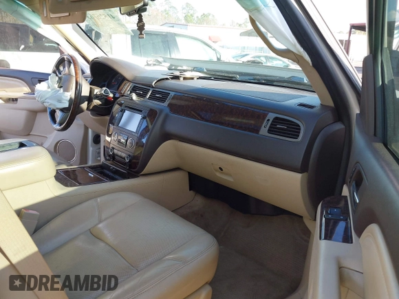 2013 GMC Yukon Denali with VIN 1GKS1EEF6DR278035, listed as a IAAI auction lot 41526763 with 149,815 mi miles. Bid and sale history available at carsss.com. Image 5.