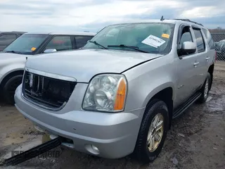 2010 GMC Yukon SLT with VIN 1GKUKCE0XAR286060, listed as a IAAI auction lot 41900285 with 307,912 mi miles. Bid and sale history available at carsss.com. Image 18.