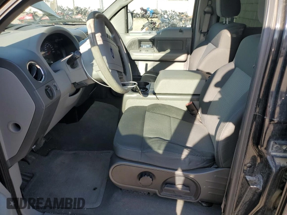 2008 Ford F-150 XLT z VIN 1FTPW14538FB93522, wystawiony jako Copart lot #62568655 z przebiegiem 119 414 mil mil oraz Szkoda całkowita • Salvage title. Historia ofert i sprzedaży dostępna na DreamBid. Obrazek 7.