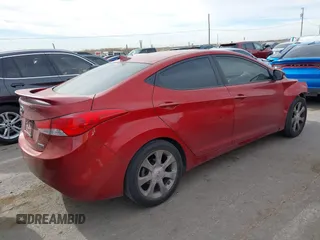 2013 Hyundai Elantra GLS z VIN KMHDH4AE5DU865858, wystawiony jako IAAI lot #41204904 z przebiegiem 79 821 mil mil oraz . Historia ofert i sprzedaży dostępna na DreamBid. Obrazek 4.