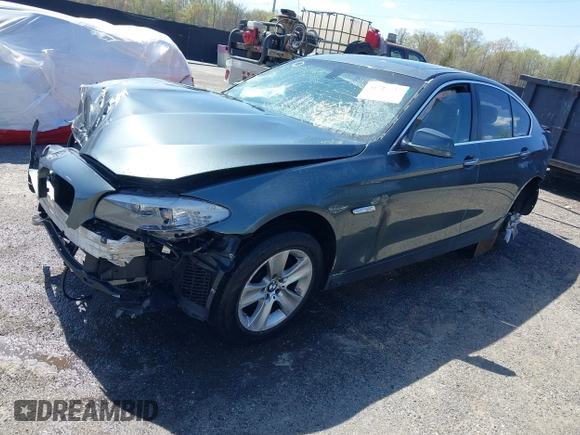 2013 BMW 5 Series 528i xDrive with VIN WBAXH5C56DDW13425, listed as a IAAI auction lot 41927530 with 120,847 mi miles. Bid and sale history available at carsss.com. Image 16.