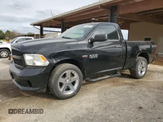 2015 Ram 1500 Tradesman z VIN 3C6JR7AT9FG581134, wystawiony jako Copart lot #49156425 z przebiegiem 182 504 mil mil oraz Szkoda całkowita • Salvage title. Historia ofert i sprzedaży dostępna na DreamBid. Obrazek 1.