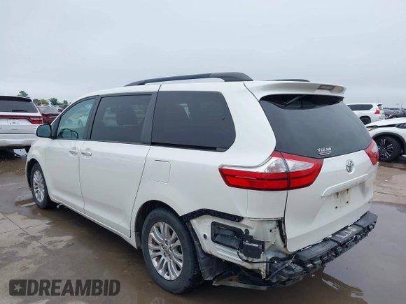2017 Toyota Sienna XLE Auto Access Seat z VIN 5TDYZ3DC2HS846346, wystawiony jako IAAI lot #42126507 z przebiegiem 223 462 mil mil oraz . Historia ofert i sprzedaży dostępna na DreamBid. Obrazek 3.