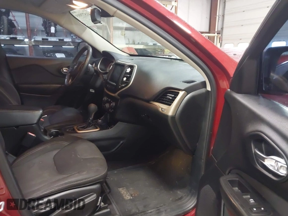 2017 Jeep Cherokee Latitude with VIN 1C4PJMCS9HW546630, listed as a IAAI auction lot 41577993 with 126,425 mi miles and . Bid and sale history available at DreamBid. Image 5.