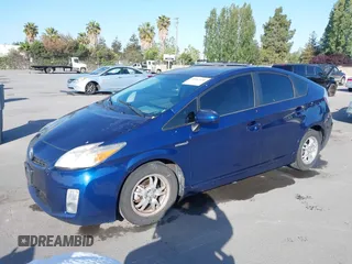 2010 Toyota Prius II with VIN JTDKN3DU5A0083130, listed as a IAAI auction lot 42207658 with 217,646 mi miles. Bid and sale history available at carsss.com. Image 2.