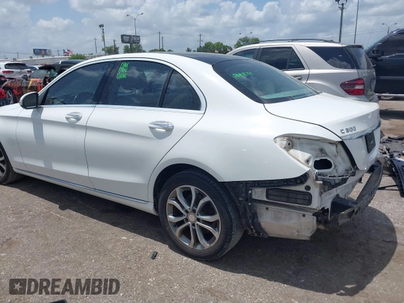 2015 Mercedes-Benz C 300 Luxury with VIN 55SWF4KB9FU041010, listed as a IAAI auction lot 42552629 with 137,001 mi miles and . Bid and sale history available at DreamBid. Image 3.