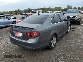 2008 Volkswagen Jetta SE z VIN 3VWRZ71K88M184258, wystawiony jako Copart lot #51010594 z przebiegiem 172 196 mil mil oraz Nie do naprawy • Non repairable. Historia ofert i sprzedaży dostępna na DreamBid. Obrazek 4.