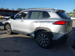 2022 Toyota Corolla Cross XLE с VIN 7MUEAAAG9NV005163, выставлен на аукционе IAAI как лот 41739906 с пробегом 55 424 миль миль и . История ставок и продаж доступна на DreamBid. Изображение 3.