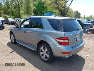 2010 Mercedes-Benz M 350 with VIN 4JGBB8GBXAA575061, listed as a IAAI auction lot 42212656 with 194,718 mi miles and . Bid and sale history available at DreamBid. Image 3.