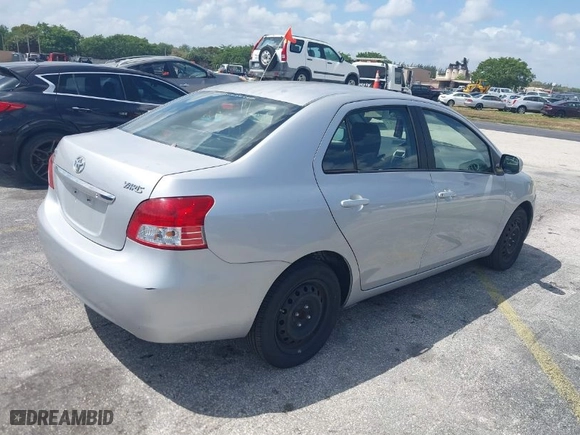 2010 Toyota Yaris with VIN JTDBT4K32A1390898, listed as a IAAI auction lot 41940714 with 1 mi miles. Bid and sale history available at carsss.com. Image 4.