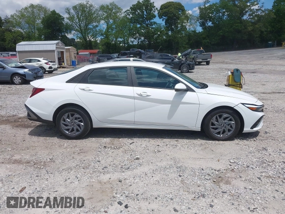 2024 Hyundai Elantra SEL с VIN KMHLM4DG0RU672240, выставлен на аукционе IAAI как лот 42190278 с пробегом 28 084 миль миль и . История ставок и продаж доступна на DreamBid. Изображение 14.