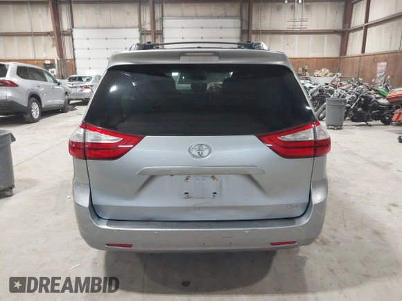 2016 Toyota Sienna XLE with VIN 5TDYK3DC7GS748075, listed as a IAAI auction lot 41795318 with 153,913 mi miles. Bid and sale history available at carsss.com. Image 17.