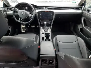 2019 Volkswagen Arteon SE z VIN WVWBR7AN1KE008471, wystawiony jako Copart lot #82683453 z przebiegiem 64 136 mil mil oraz . Historia ofert i sprzedaży dostępna na DreamBid. Obrazek 8.