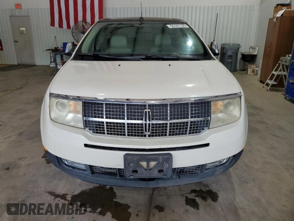 2008 Lincoln MKX z VIN 2LMDU88C68BJ18924, wystawiony jako Copart lot #55181105 z przebiegiem 118 699 mil mil oraz Czysty tytuł • Clean title. Historia ofert i sprzedaży dostępna na DreamBid. Obrazek 5.