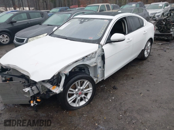 2018 Jaguar XE 25t Premium with VIN SAJAD4FX8JCP24380, listed as a IAAI auction lot 41423753 with 90,623 mi miles. Bid and sale history available at carsss.com. Image 19.