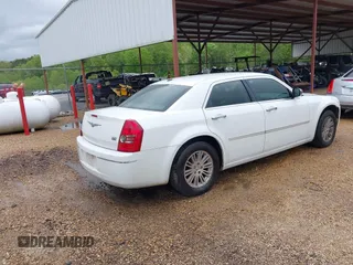2010 Chrysler 300 Touring with VIN 2C3CA5CV5AH327607, listed as a IAAI auction lot 41960961 with 172,997 mi miles. Bid and sale history available at carsss.com. Image 4.