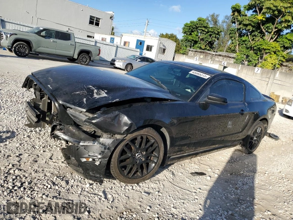 2014 Ford Mustang V6 with VIN 1ZVBP8AM2E5230831, listed as a Copart auction lot 45585315 with 156,753 mi miles and Salvage Title. Bid and sale history available at carsss.com. Image 1.