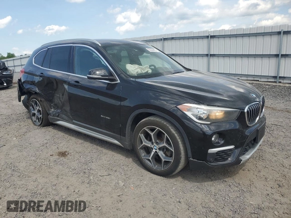 2017 BMW X1 xDrive28i with VIN WBXHT3C39H5F81200, listed as a Copart auction lot 55304485 with 88,948 mi miles and Salvage Title. Bid and sale history available at DreamBid. Image 4.