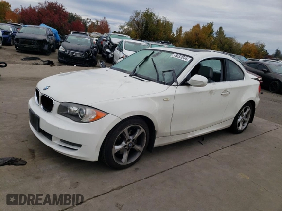 2011 BMW 1 Series 128i z VIN WBAUP9C51BVL89887, wystawiony jako Copart lot #78533234 z przebiegiem Nie podano mil oraz Szkody całkowita. Historia ofert i sprzedaży dostępna na DreamBid. Obrazek 1.