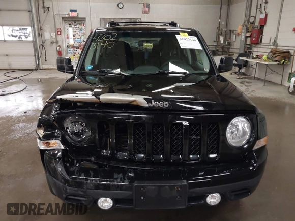 2013 Jeep Patriot Sport z VIN 1C4NJRBB9DD140293, wystawiony jako IAAI lot #42023140 z przebiegiem 84 831 mil mil oraz . Historia ofert i sprzedaży dostępna na DreamBid. Obrazek 12.