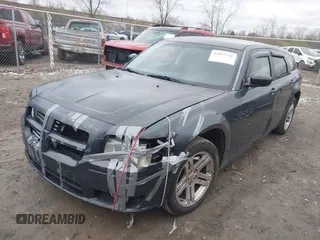 2008 Dodge Magnum SXT with VIN 2D4FV37VX8H225695, listed as a IAAI auction lot 42037741 with 196,099 mi miles and . Bid and sale history available at carsss.com. Image 17.