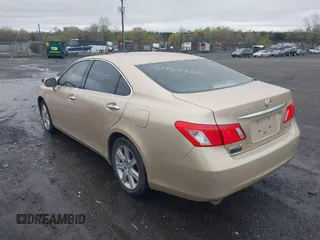 2008 Lexus ES 350 with VIN JTHBJ46G282185734, listed as a IAAI auction lot 41960980 with 176,752 mi miles. Bid and sale history available at carsss.com. Image 3.