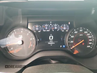 2021 Chevrolet Camaro ZL1 with VIN 1G1FK1R62M0106059, listed as a Copart auction lot 63438574 with 16,980 mi miles and Salvage Title. Bid and sale history available at carsss.com. Image 9.