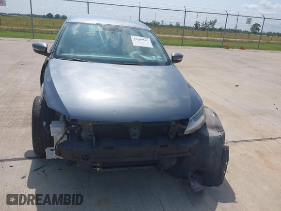 2013 Volkswagen Jetta SE с VIN 3VWDP7AJ7DM405611, выставлен на аукционе IAAI как лот 42189567 с пробегом 184 654 миль миль и . История ставок и продаж доступна на DreamBid. Изображение 6.