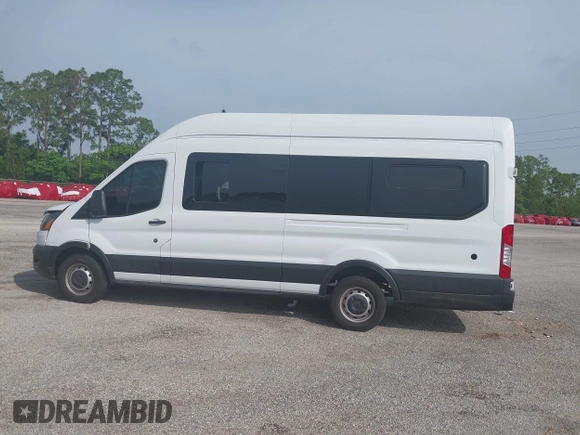 2022 Ford Transit Cargo с VIN 1FTBR3X87NKA74815, выставлен на аукционе IAAI как лот 42323910 с пробегом 57 064 миль миль и . История ставок и продаж доступна на DreamBid. Изображение 13.