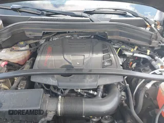 2020 Alfa Romeo Stelvio Ti z VIN ZASPAKBN7L7C92393, wystawiony jako IAAI lot #41824452 z przebiegiem 53 616 mil mil oraz . Historia ofert i sprzedaży dostępna na DreamBid. Obrazek 10.