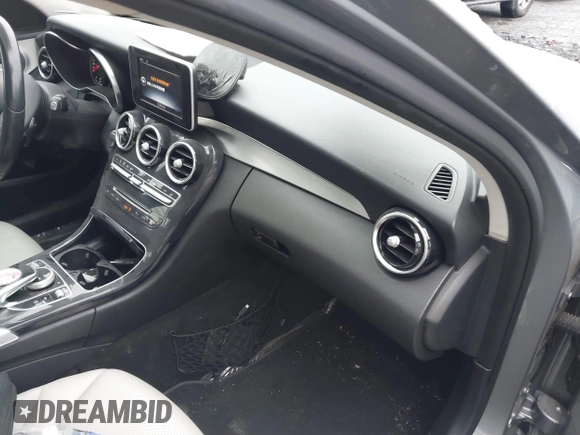 2015 Mercedes-Benz C-Class C 300 Luxury with VIN 55SWF4KB4FU020761, listed as a IAAI auction lot 41859583 with 112,885 mi miles. Bid and sale history available at carsss.com. Image 5.