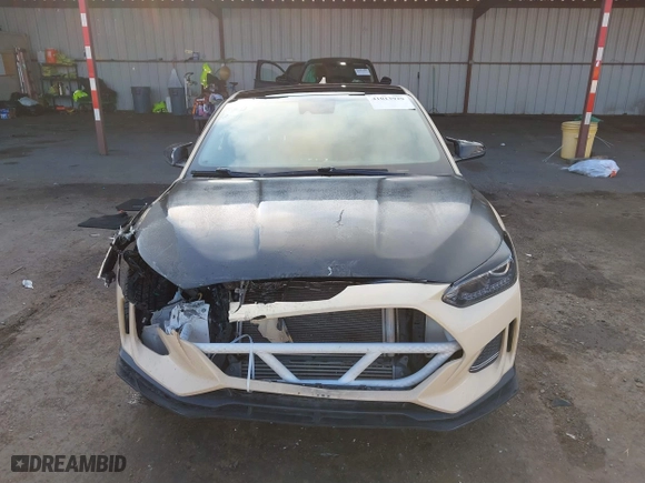 2019 Hyundai Veloster Turbo R-Spec with VIN KMHTH6ABXKU015198, listed as a IAAI auction lot 41013929 with 79,724 mi miles. Bid and sale history available at carsss.com. Image 13.