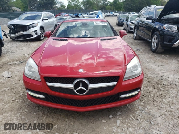 2015 Mercedes-Benz SLK 250 с VIN WDDPK4HA2FF097422, выставлен на аукционе Copart как лот 53867665 с пробегом 106 390 миль миль и Списание • Salvage title. История ставок и продаж доступна на DreamBid. Изображение 5.