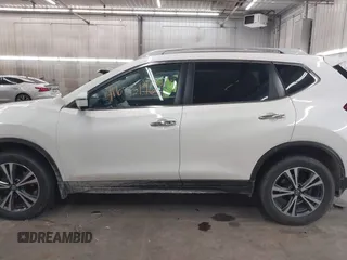 2019 Nissan Rogue SL with VIN 5N1AT2MV2KC752129, listed as a IAAI auction lot 41685196 with 62,288 mi miles. Bid and sale history available at carsss.com. Image 14.