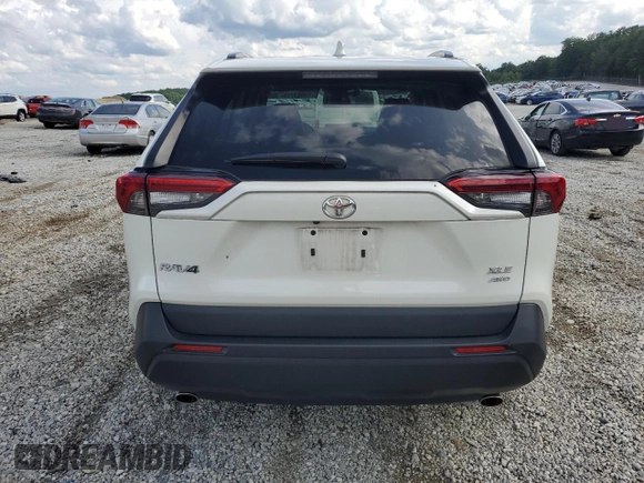 2021 Toyota RAV4 XLE Premium with VIN 2T3A1RFV6MW142184, listed as a Copart auction lot 60983715 with 31,814 mi miles and Salvage title. Bid and sale history available at DreamBid. Image 6.
