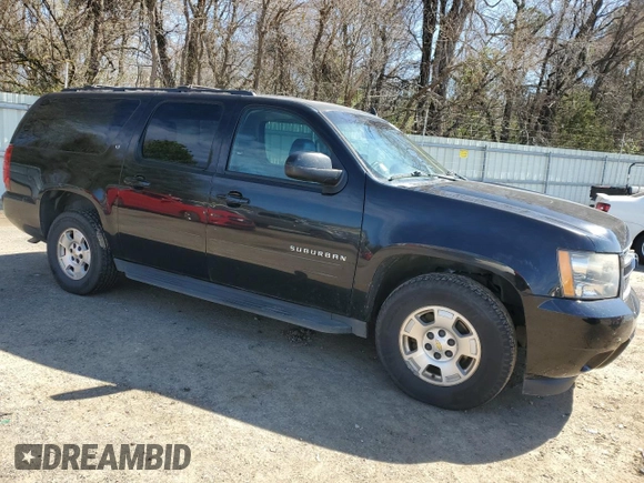 2014 Chevrolet Suburban LT with VIN 1GNSCJE01ER117627, listed as a Copart auction lot 46075985 with 258,564 mi miles and Salvage Title. Bid and sale history available at carsss.com. Image 4.