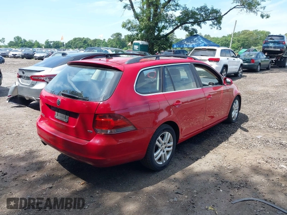2010 Volkswagen Jetta TDI with VIN 3VWTL7AJ3AM689032, listed as a IAAI auction lot 42623234 with 81,413 mi miles and . Bid and sale history available at DreamBid. Image 4.