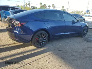 2023 Tesla Model 3 Performance z VIN 5YJ3E1EC5PF634178, wystawiony jako Copart lot #52530845 z przebiegiem 22 618 mil mil oraz Szkoda całkowita • Salvage title. Historia ofert i sprzedaży dostępna na DreamBid. Obrazek 3.