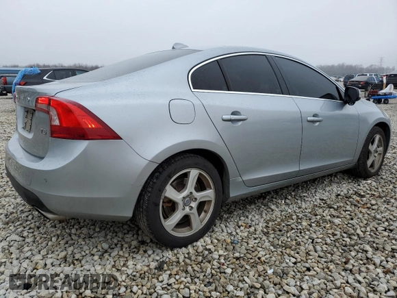 2013 Volvo S60 T5 Premier with VIN YV1612FS0D2200375, listed as a Copart auction lot 43930195 with 79,726 mi miles and Salvage Title. Bid and sale history available at carsss.com. Image 3.